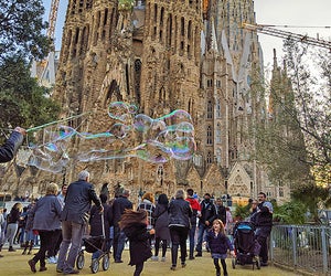 Tour Sagrada Familia in Barcelona and discover countless symbols that Gaudí scattered in his most famous piece of architecture. Photo by Anna Fader